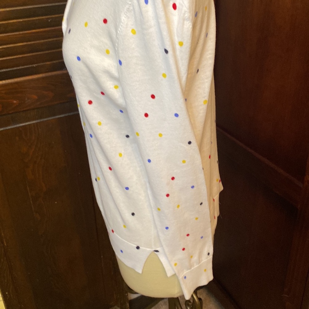 Loft all cotton cardigan white with polka dots. Size Medium Buttons up - Picture 4 of 5
